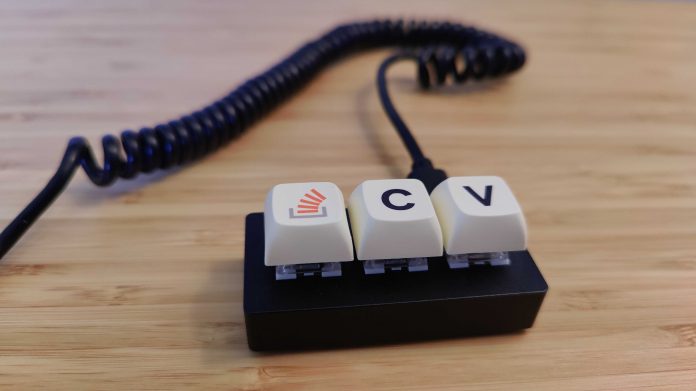 this-tiny-mechanical-keyboard-started-out-as-a-joke,-but-it-captured-our-heart