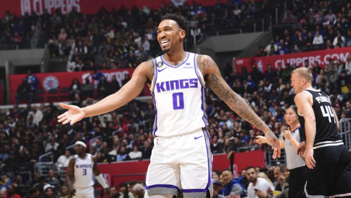 kings-benefit-from-refs’-two-non-calls-in-double-ot-win-vs.-clippers