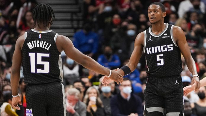 de’aaron-fox-ruled-out-of-kings-thunder-game;-davion-mitchell-to-start