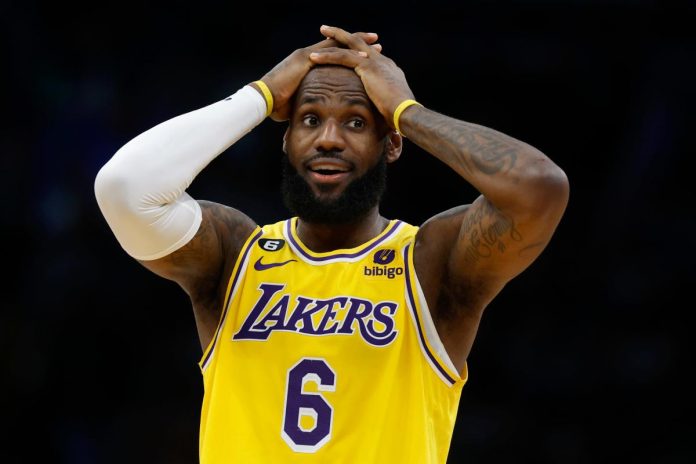 los-angeles-lakers-star-lebron-james-to-be-reevaluated-for-foot-injury-in-three-weeks