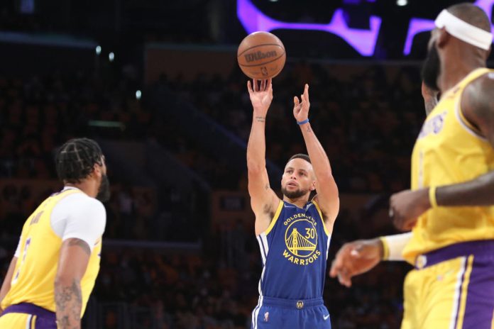 report:-steph-curry-(lower-leg)-intends-to-make-return-on-sunday-vs.-lakers
