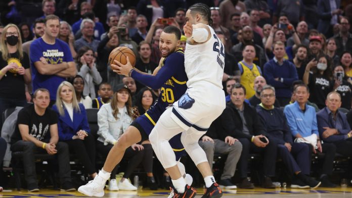 dillon-brooks-gives-warriors-star-steph-curry-backhanded-compliment