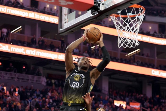 watch:-jonathan-kuminga-adds-another-highlight-reel-dunk-with-high-flying-putback-vs.-pelicans