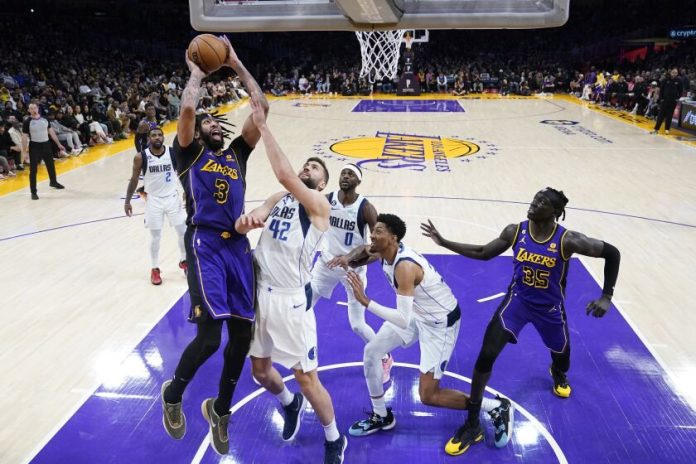 column:-plenty-of-blame-for-lakers’-loss-to-mavericks,-and-it-starts-with-anthony-davis