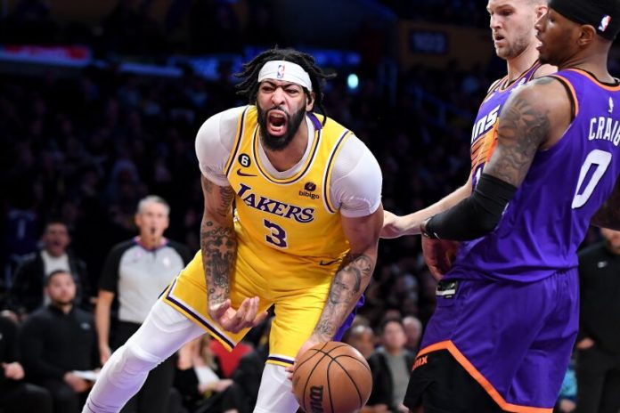 the-story-behind-anthony-davis’-‘dominant’-third-quarter-in-lakers’-win-over-suns