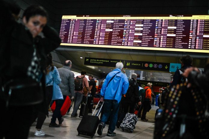holidaymakers-heading-to-portugal-warned-of-border-disruption-over-easter