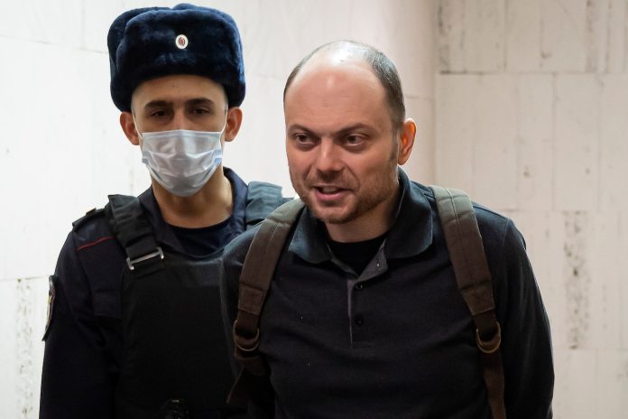 vladimir-kara-murza-seeks-a-free-russia-the-kremlin-gives-him-jail.