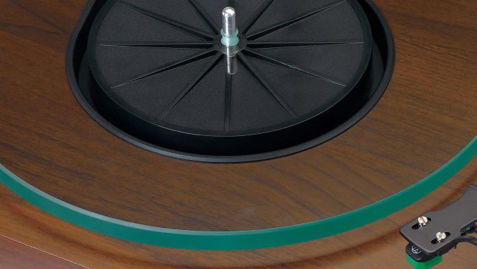 lenco’s-new-bluetooth-turntable-uses-a-glass-platter-–-here’s-why-i’d-avoid-it