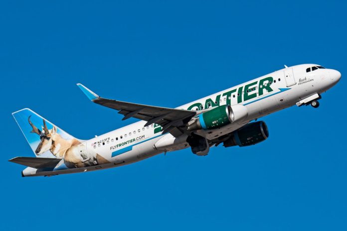 frontier-flight-passengers-horrified-to-be-stuck-on-ground-at-laguardia-for-hours