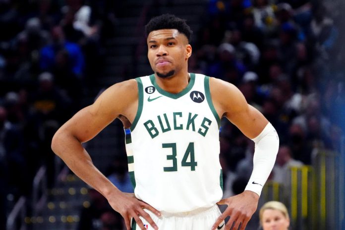 giannis-antetokounmpo-reportedly-had-knee-surgery-to-clean-up-loose-cartilage