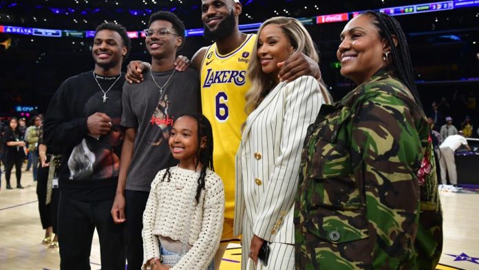lebron-james-sends-thanks,-says-family-is-‘safe-and-healthy’-after-bronny’s-cardiac-arrest