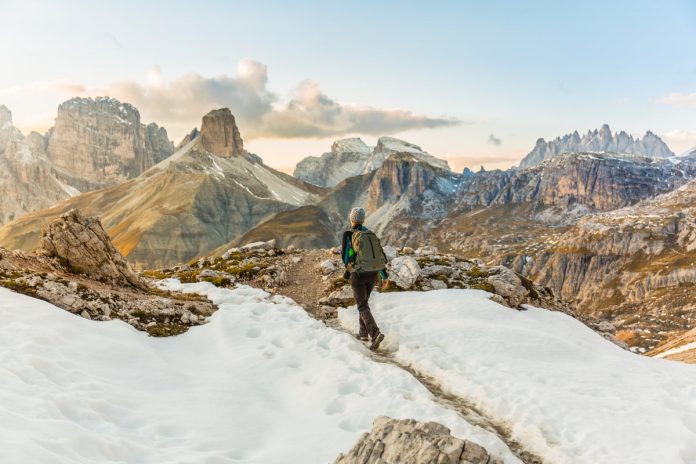 7-best-winter-hiking-holidays-in-europe-for-snowshoeing,-winter-sun-and-mountain-climbs
