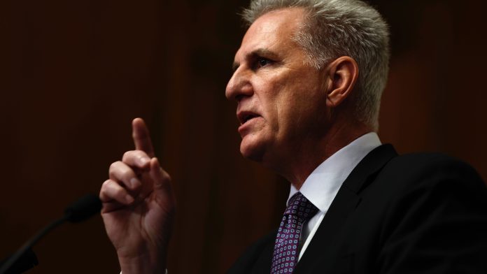 kevin-mccarthy-finally-defies-the-right