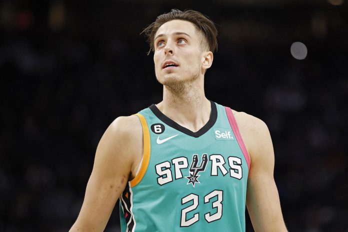 zach-collins-reaches-2-year,-$35-million-extension-with-spurs-ahead-of-victor-wembanyama-era