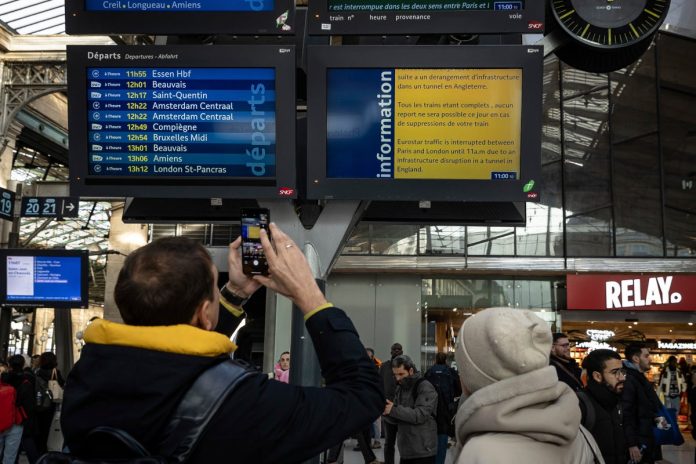new-year’s-eve-travel-chaos-as-hundreds-of-trains-cancelled-and-passengers-warned-not-to-travel