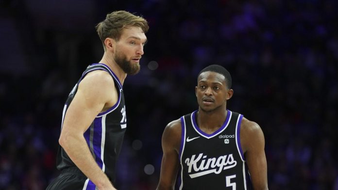 kings-coach-mike-brown-says-leaving-fox,-sabonis-off-all-star-team-a-‘glaring-wrongdoing’