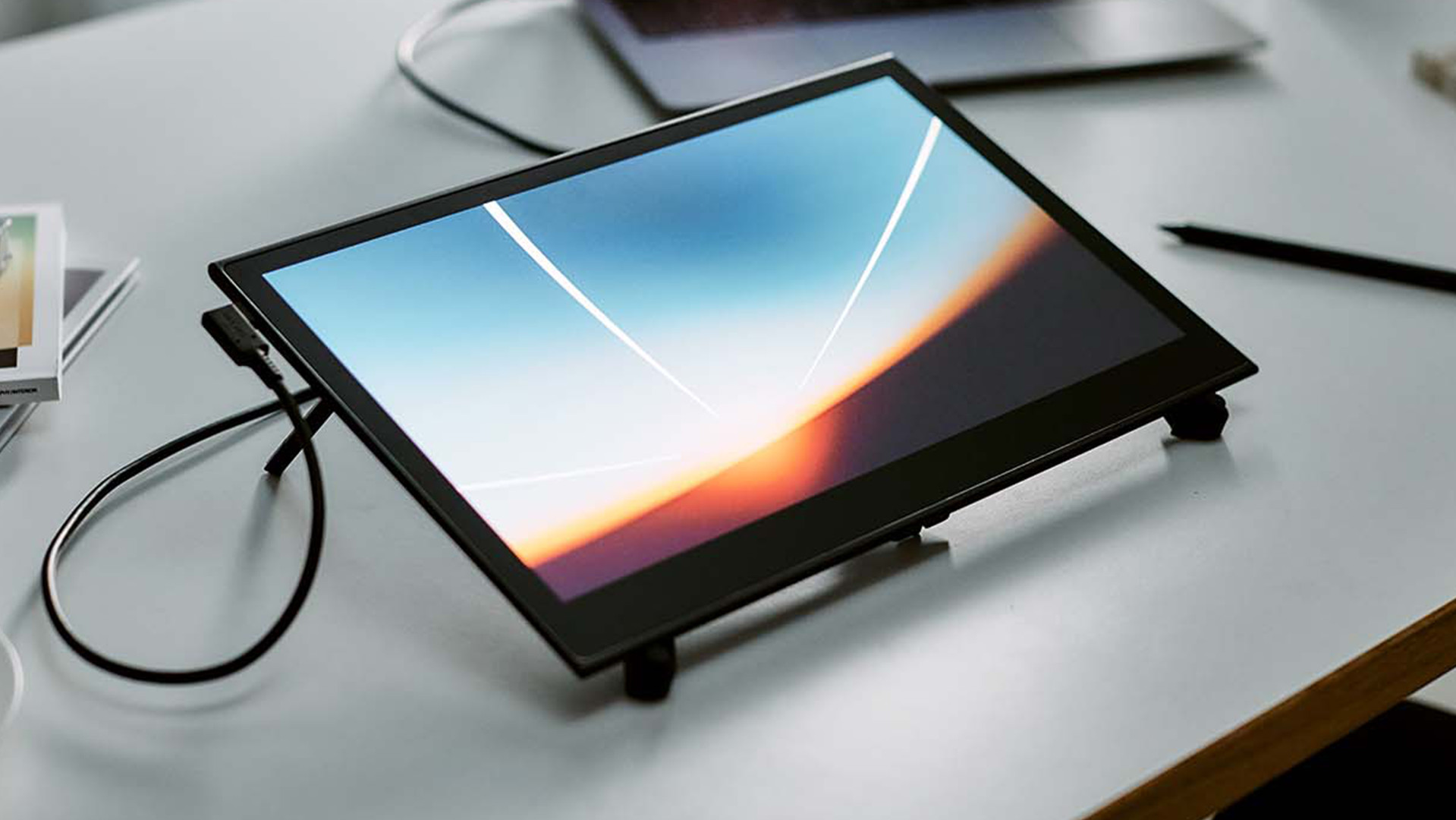 wacom-beats-apple-to-the-punch-by-launching-its-very-first-oled-tablet
