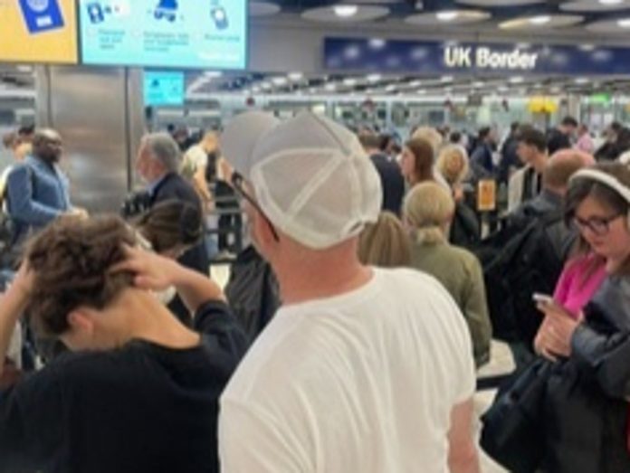 chaos-at-uk-airports-after-border-force-gates-fail-causing-long-queues