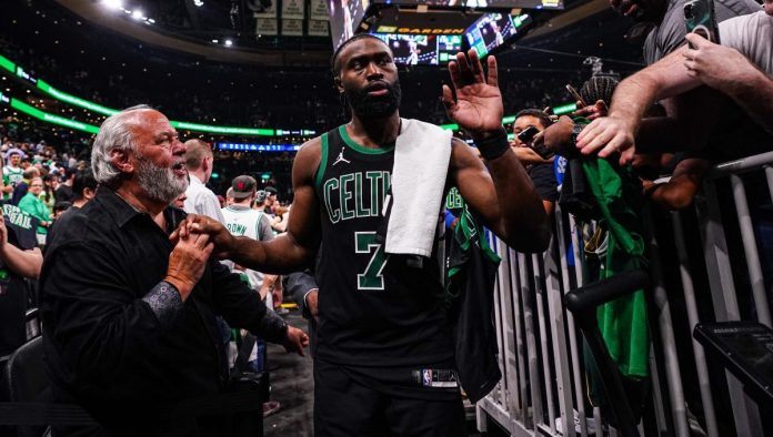 tim-welsh:-jaylen-brown-is-a-top-10-player-in-nba