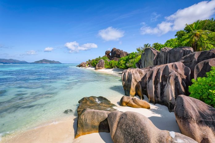 10-best-luxury-holiday-destinations-around-the-world-for-2024