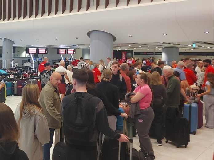 all-flights-cancelled-at-two-manchester-airport-terminals-after-major-power-cut