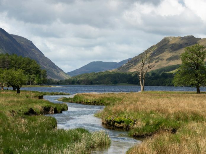 the-best-walks-in-the-lake-district:-beautiful-lakeside-hiking-routes-and-where-to-stay